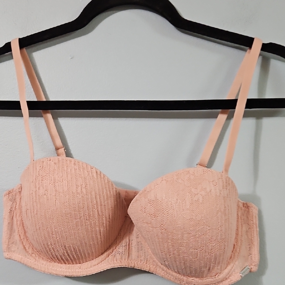 Elegant Tahari Push-Up Underwire Padded  Bra in Soft Pink Size 36B #1270